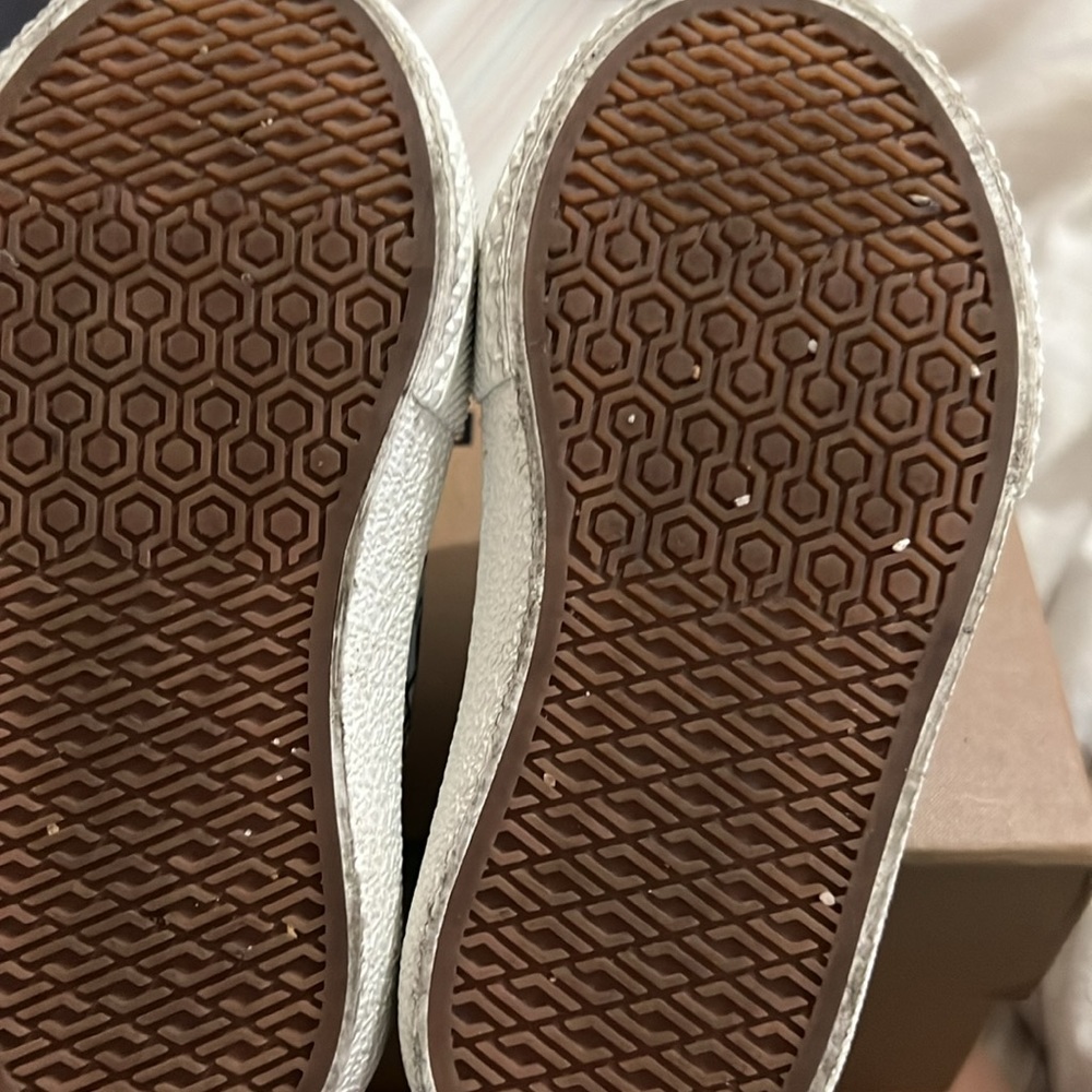 Pale blue low top sneakers - Picture 4 of 5